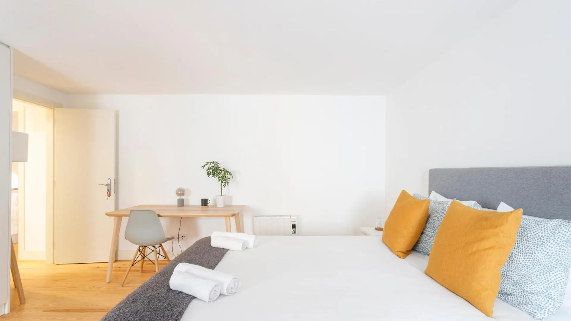 Cozy Apartment In Rua Augusta - Downtown Lisbon Portugal